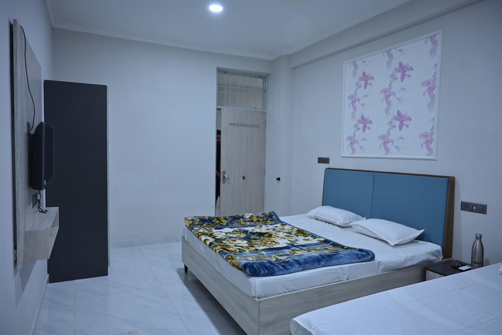 Double Bedded AC Room at Prince Guest House